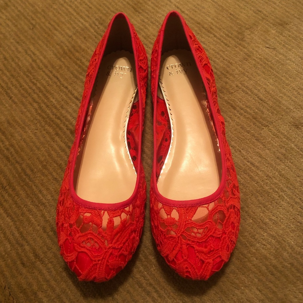 Crown & Ivy Coral Sun Orange Lace Flats